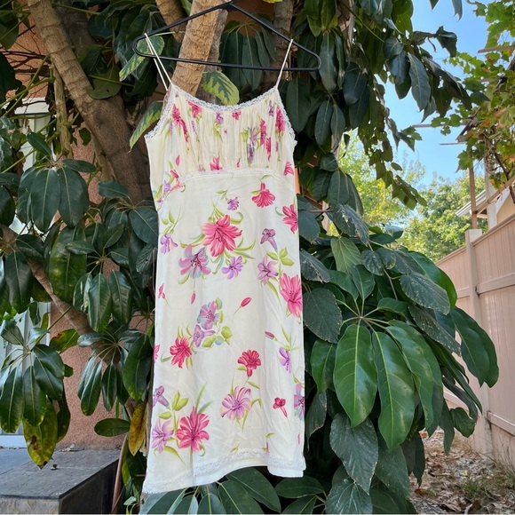 Vintage Dresses & Skirts - Pastel yellow floral dress !
